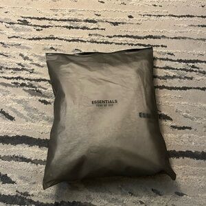 Essentials Charcoal Men's Toiletry Bag